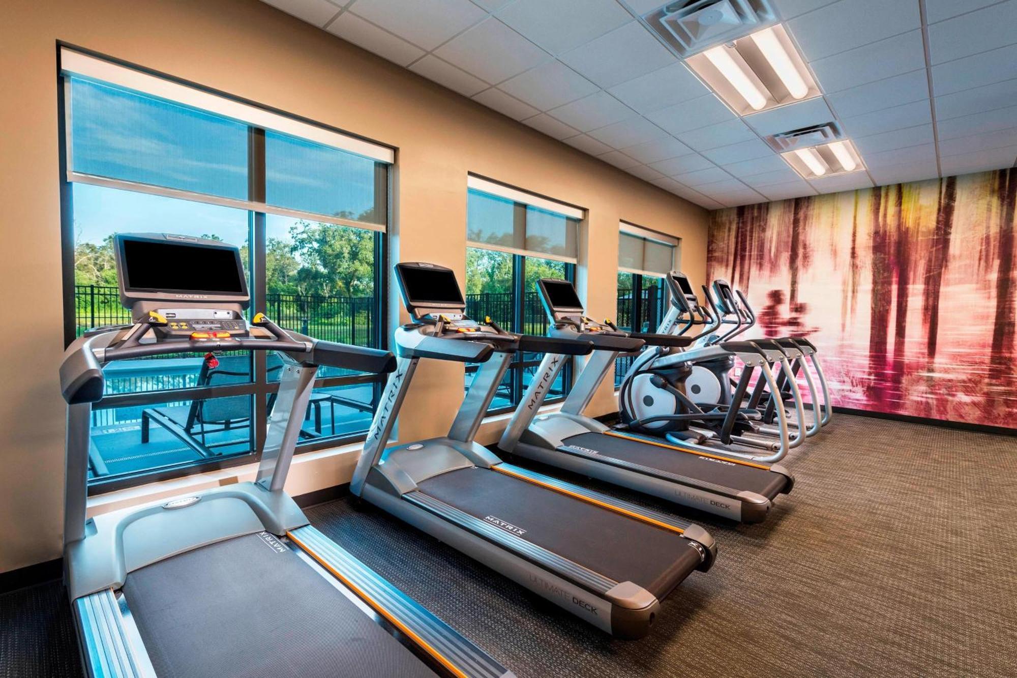 Courtyard By Marriott Tampa Northwest/Veterans Expressway Hotel West Chase Екстериор снимка