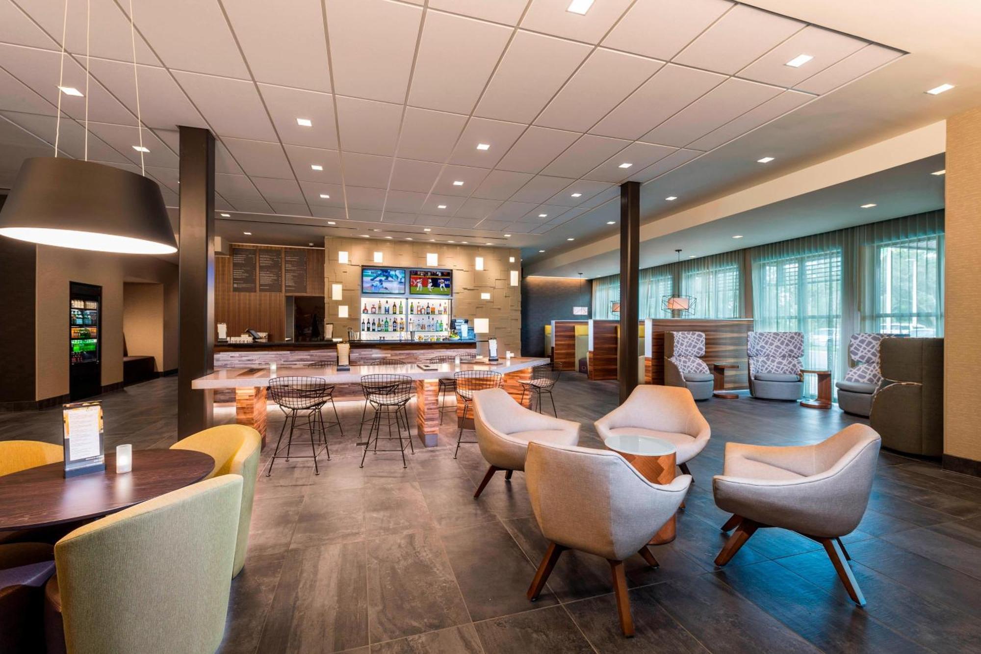 Courtyard By Marriott Tampa Northwest/Veterans Expressway Hotel West Chase Екстериор снимка