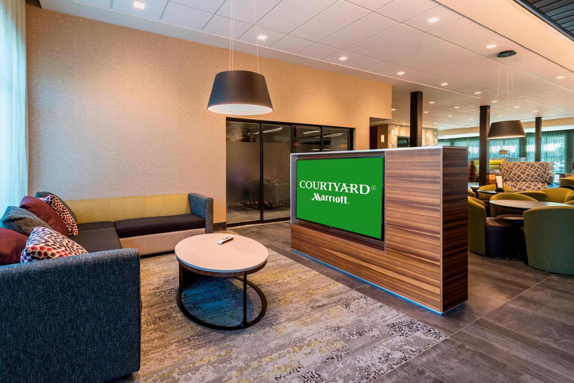 Courtyard By Marriott Tampa Northwest/Veterans Expressway Hotel West Chase Екстериор снимка